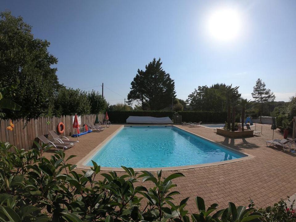 Camping Maeva Escapades Au P'Tit Bonheur Peyrillac-et-Millac Exterior photo
